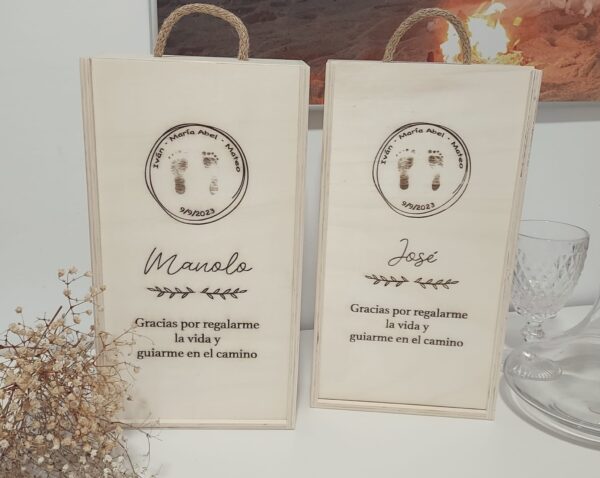 Caja porta-vino grabada